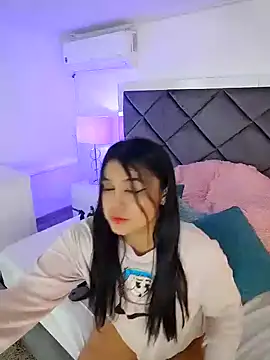 Lucia fastcollins online show from January 2026 01:06:02 PM