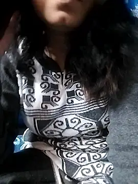 Snapshot of yaminicamms chatting on January 2026 04:12:02 PM yaminicamms online show from January 2026 04:12:02 PM