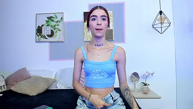 Snapshot of april_jones05 chatting on January 2026 11:47:01 AM april jones05 online show from January 2026 11:47:01 AM