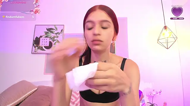 Snapshot of april_jones05 chatting on February 2026 12:52:01 PM april jones05 online show from February 2026 12:52:01 PM