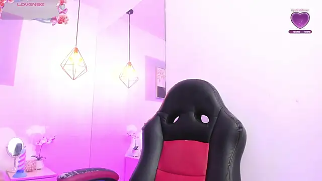 Snapshot of april_jones05 chatting on February 2026 12:01:02 PM april jones05 online show from February 2026 12:01:02 PM