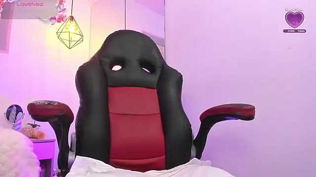 Snapshot of april_jones05 chatting on February 2026 11:18:01 AM april jones05 online show from February 2026 11:18:01 AM