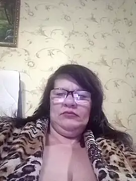 NysiOlsen online show from April 2026 07:12:02 PM