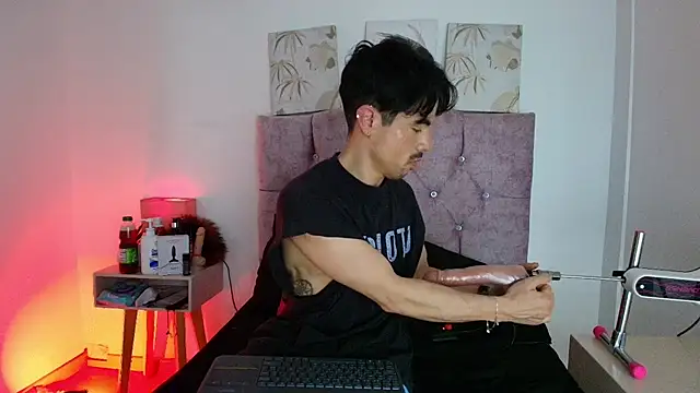 Ethan Briggs  online show from March 2026 03:42:02 AM