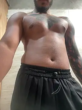 Snapshot of liyamjunior chatting on February 2026 08:07:02 PM liyamjunior online show from February 2026 08:07:02 PM