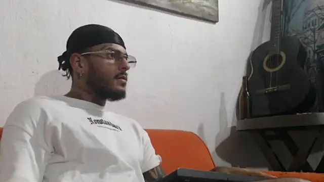 Snapshot of liyamjunior chatting on February 2026 03:14:02 AM liyamjunior online show from February 2026 03:14:02 AM