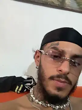 Snapshot of liyamjunior chatting on February 2026 07:54:01 PM liyamjunior online show from February 2026 07:54:01 PM