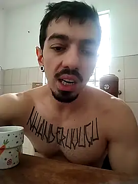 LuigiBoni online show from April 2026 01:09:02 PM