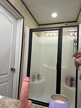 Snapshot of tastemecaroline chatting on January 2026 02:11:01 PM tastemecaroline online show from January 2026 02:11:01 PM