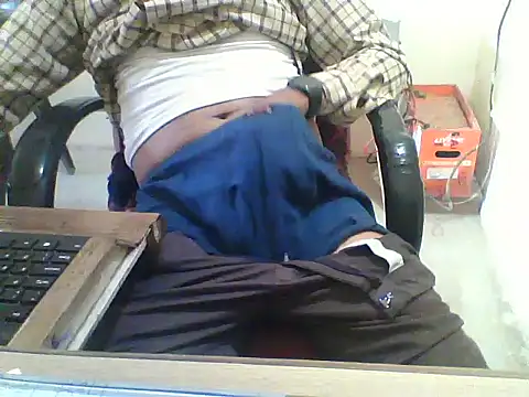 Snapshot of dream_king_1985 chatting on February 2026 05:08:02 AM dream king 1985 online show from February 2026 05:08:02 AM