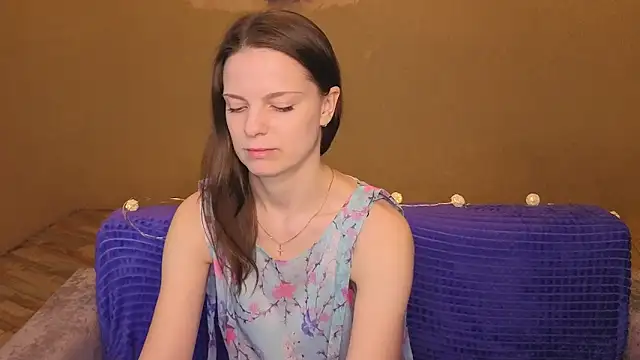 RoseWaulhgberg online show from April 2026 01:38:01 AM