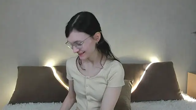 ThoraMarola online show from March 2026 05:01:02 AM