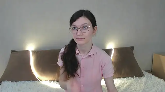 ThoraMarola online show from April 2026 05:16:01 AM