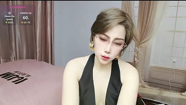 lucyyanyan online show from April 2026 12:21:01 PM