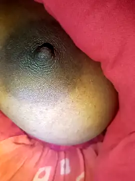 Snapshot of AFRUJA95 chatting on January 2026 10:35:02 PM AFRUJA95 online show from January 2026 10:35:02 PM