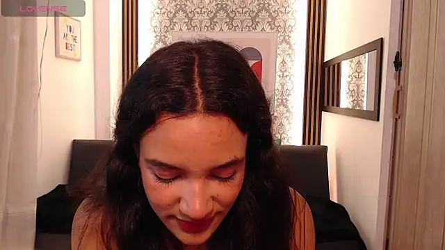 Nyxx Velariia online show from March 2026 04:12:02 PM