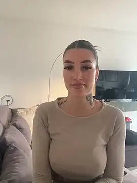 Snapshot of NovaLushhh chatting on February 2026 03:04:02 PM NovaLushhh online show from February 2026 03:04:02 PM