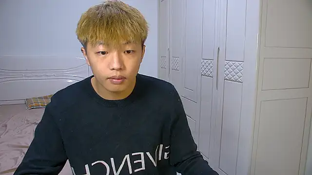 Chocolates-001 online show from March 2026 11:40:01 AM