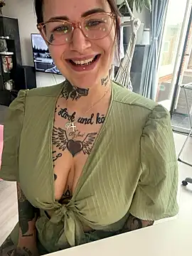 Snapshot of NyxTattoo chatting on May 2026 09:48:01 AM NyxTattoo online show from May 2026 09:48:01 AM