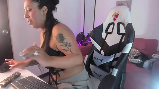 Xiomara as online show from February 2026 12:50:02 PM