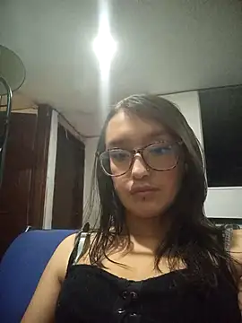 Snapshot of Karla-giraldo_1 chatting on February 2026 09:24:01 PM Karla-giraldo 1 online show from February 2026 09:24:01 PM