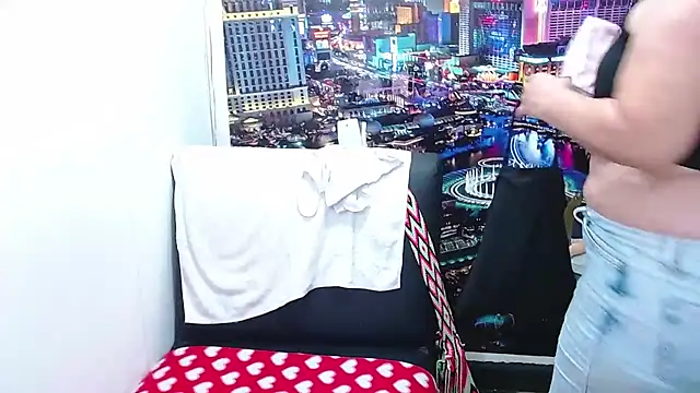 Snapshot of tila_nastyy chatting on April 2026 01:25:02 PM tila nastyy online show from April 2026 01:25:02 PM