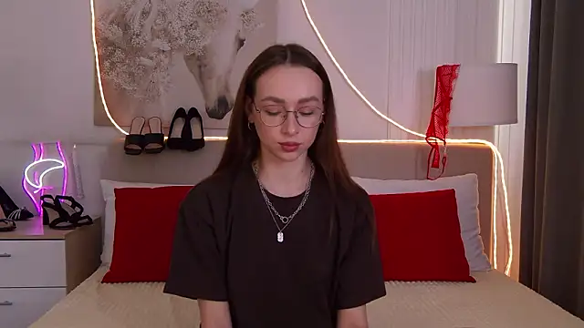 Emily Simon online show from March 2026 04:38:02 AM