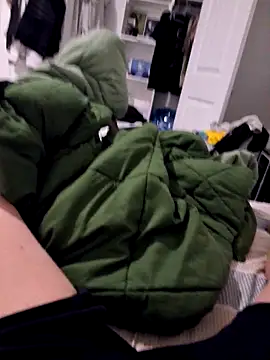 Tom32828 online show from February 2026 07:20:02 AM