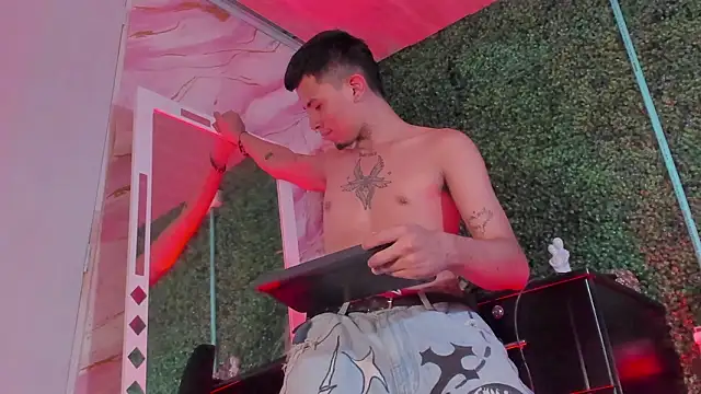 Star blaze online show from March 2026 07:06:02 PM