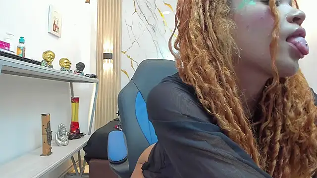 Zoey Taylor07 online show from March 2026 12:21:01 PM