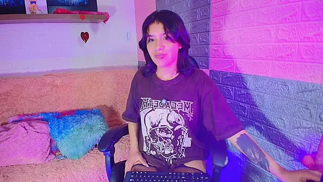 Snapshot of hotcakes_uwu chatting on May 2026 03:14:02 AM hotcakes uwu online show from May 2026 03:14:02 AM