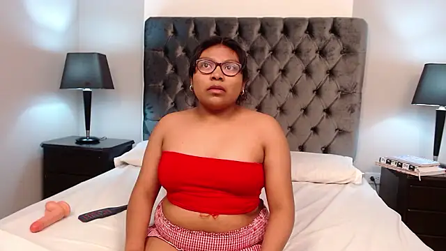 Kiri Black  online show from February 2026 03:56:02 AM