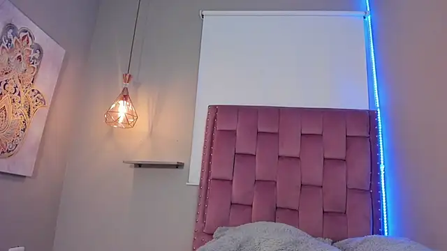 Scarlet Vixen  online show from March 2026 12:21:02 PM