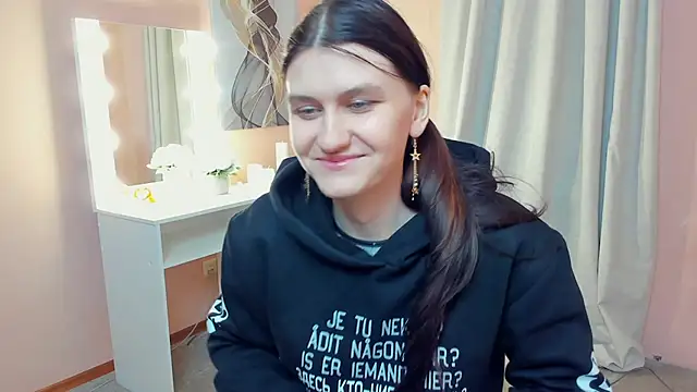 Snapshot of DaniaBimIer chatting on January 2026 08:30:01 AM DaniaBimIer online show from January 2026 08:30:01 AM