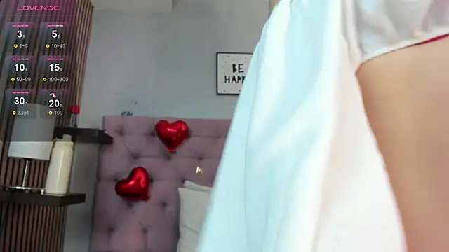 Snapshot of amber__moon1 chatting on February 2026 07:10:01 PM amber moon1 online show from February 2026 07:10:01 PM