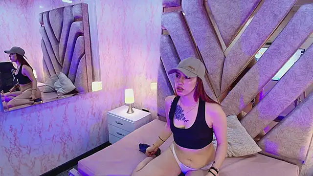 Snapshot of elodie_rouge chatting on January 2026 12:10:02 PM elodie rouge online show from January 2026 12:10:02 PM