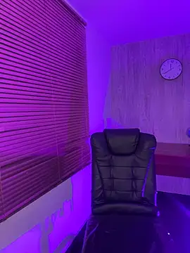 Snapshot of elodie_rouge chatting on February 2026 04:40:02 AM elodie rouge online show from February 2026 04:40:02 AM