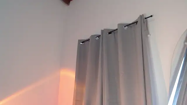 Snapshot of Mia_Volkova_ chatting on February 2026 01:19:02 PM Mia Volkova online show from February 2026 01:19:02 PM