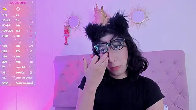 Snapshot of SusannaDoll chatting on February 2026 01:49:02 PM SusannaDoll online show from February 2026 01:49:02 PM