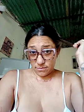 Snapshot of mariacarlota chatting on May 2026 01:27:02 PM mariacarlota online show from May 2026 01:27:02 PM