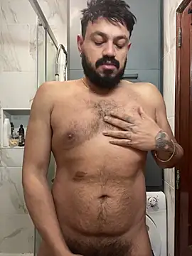 Snapshot of latinCuplex chatting on February 2026 09:43:01 AM latinCuplex online show from February 2026 09:43:01 AM