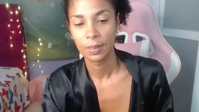 Snapshot of rosa_skinny chatting on June 2026 02:01:01 PM rosa skinny online show from June 2026 02:01:01 PM