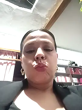 RossyAlvarez online show from April 2026 12:58:02 AM