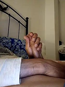 Joker12085 online show from April 2026 09:39:01 PM