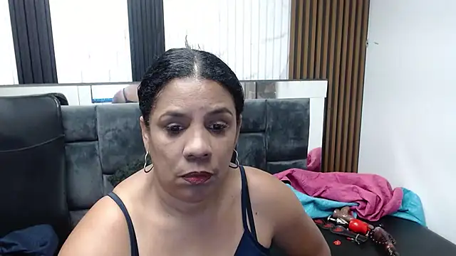 Snapshot of Zeyllyjhonson chatting on July 2026 03:29:01 PM Zeyllyjhonson online show from July 2026 03:29:01 PM