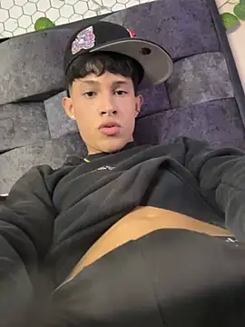 Snapshot of Adam_hottie chatting on February 2026 01:32:02 AM Adam hottie online show from February 2026 01:32:02 AM