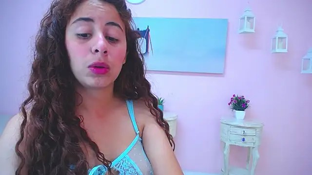 scarlett clyde online show from April 2026 12:32:02 PM