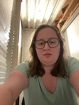 Snapshot of lucycomestrue chatting on July 2026 03:23:01 AM lucycomestrue online show from July 2026 03:23:01 AM
