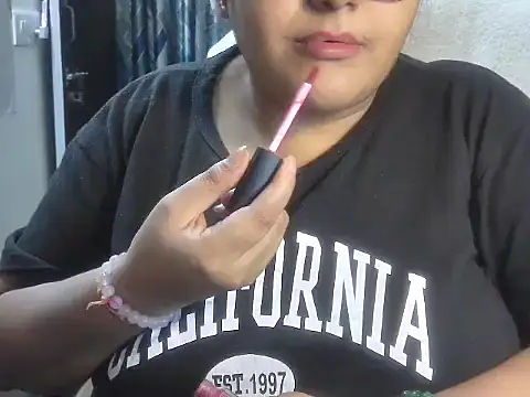 Snapshot of GaggingGirl_ chatting on August 2026 12:23:02 AM GaggingGirl online show from August 2026 12:23:02 AM