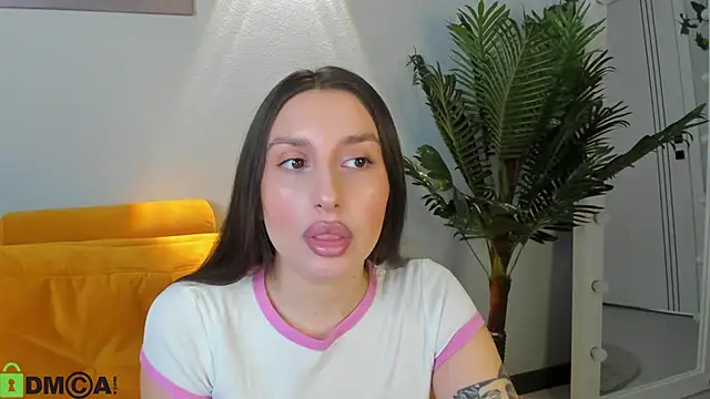 Snapshot of Celine_Coello chatting on February 2026 04:07:01 AM Celine Coello online show from February 2026 04:07:01 AM